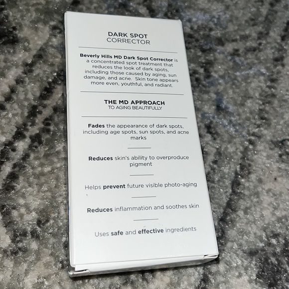 Beverly Hills MD Dark Spot Corrector Cosmeceuticals 1 fl oz / 30 ml - Picture 2 of 5